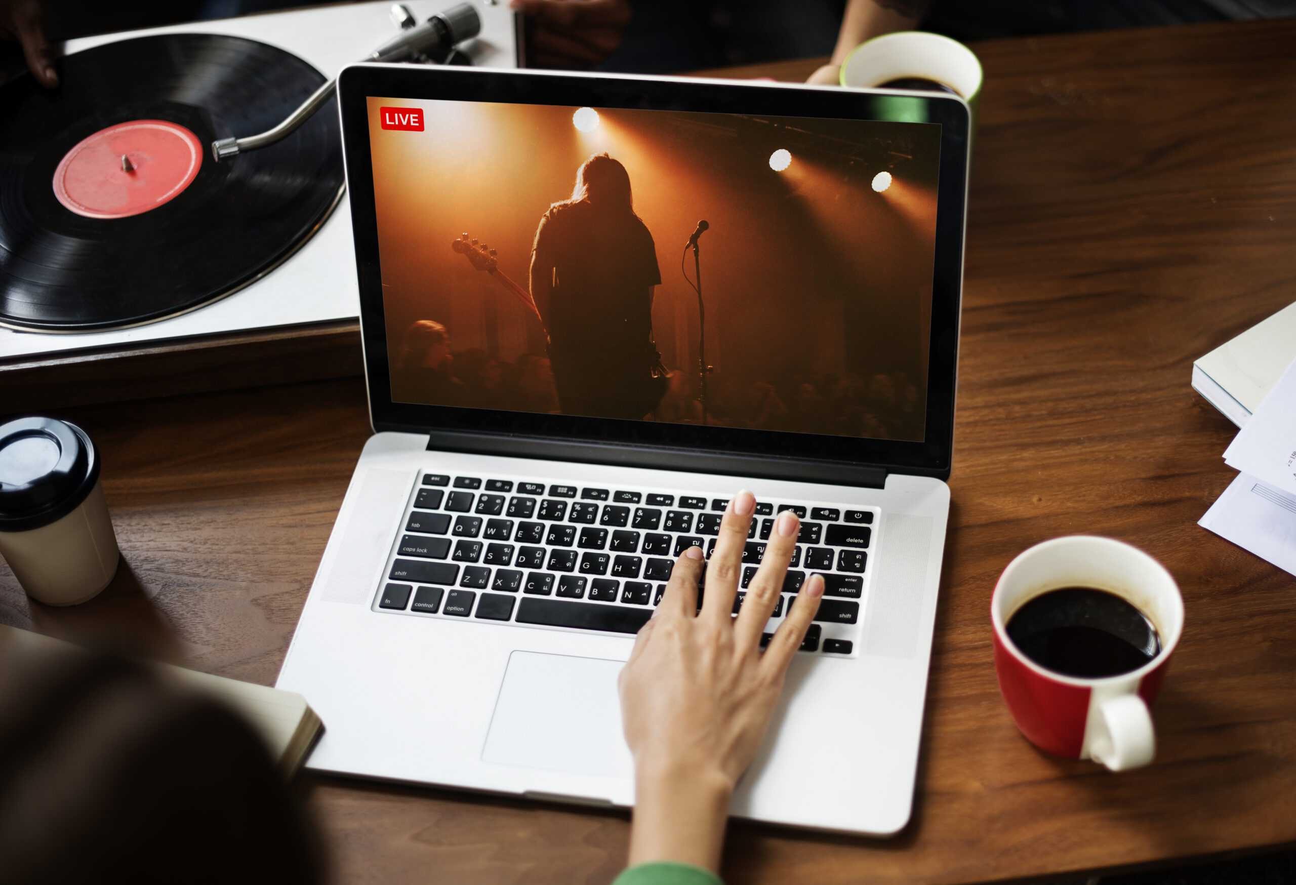 Avoir un clip en 2026 : un tournant essentiel pour les artistes et musiciens ?